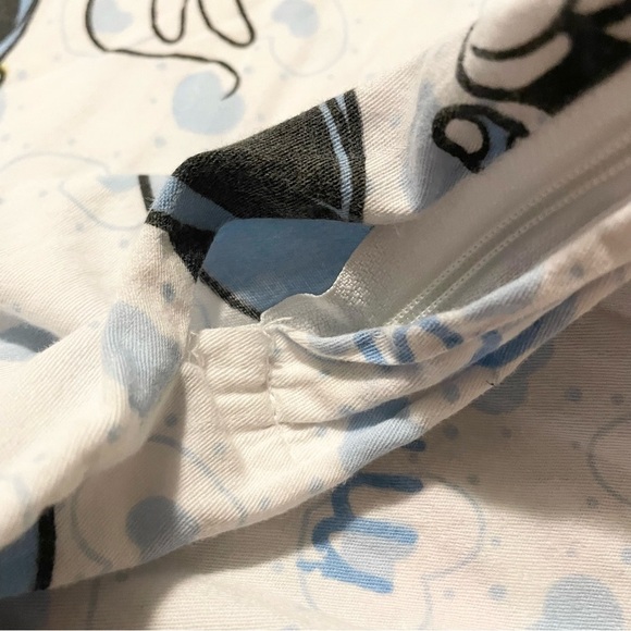 Mickey Mouse and Minnie Mouse Duvet Cover Flaw - Picture 6 of 16